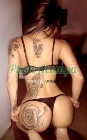 novinha-magrinha-tatuada-19-982113805-loira-tatuada-disponvel-com-local-chamada-de-vdeo-online-big-1