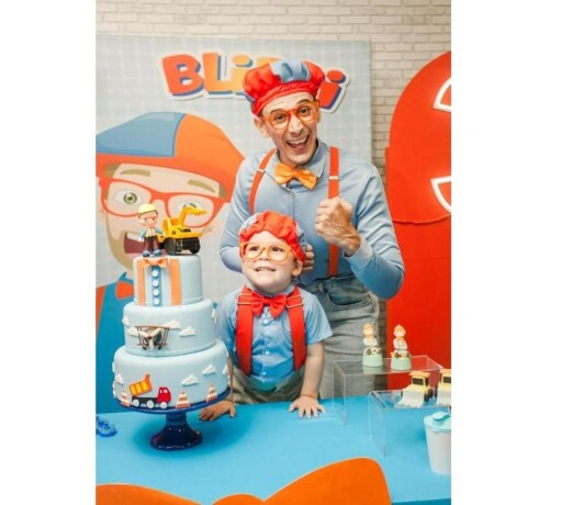 personagem-vivo-blippi-bh-e-regio-buritis-belo-horizonte-servicos-para-festas-infantis-e-eventos-no-328999561-big-0