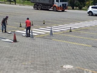 Pintura de Estacionamentos e faixas [***] Barueri SP Pintor de parede e reformas no [***] 