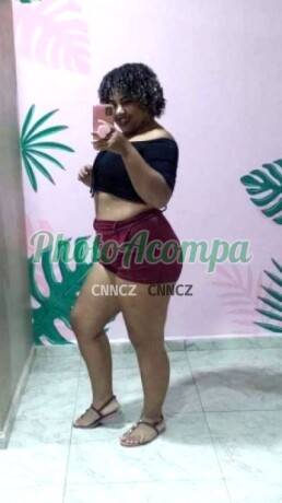 flvia-mello-cacheada-safada-amo-satisfazer-o-cliente-big-1