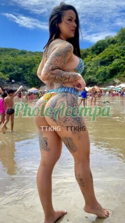 monique-morena-cavalona-tatuada-com-local-24-horas-big-0